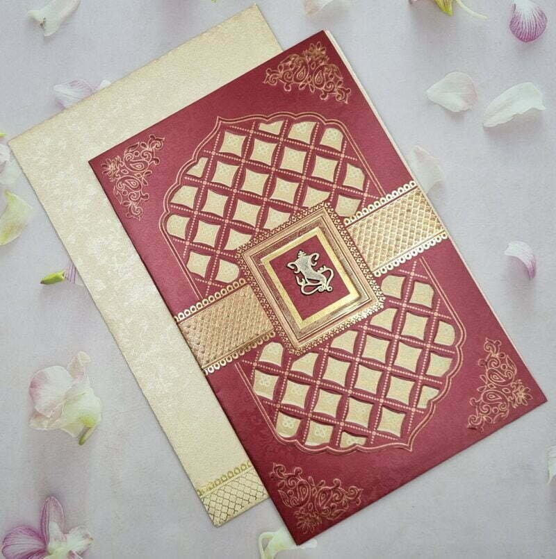Chain Patterned Red and Beige Wedding Invitation Card